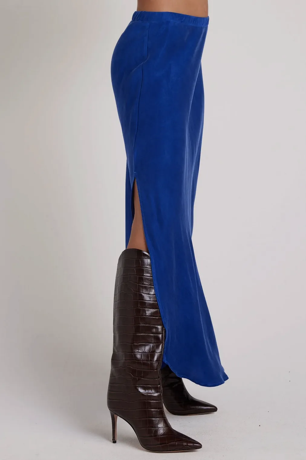 ASYMMETRIC SIDE SLIT BIAS SKIRT