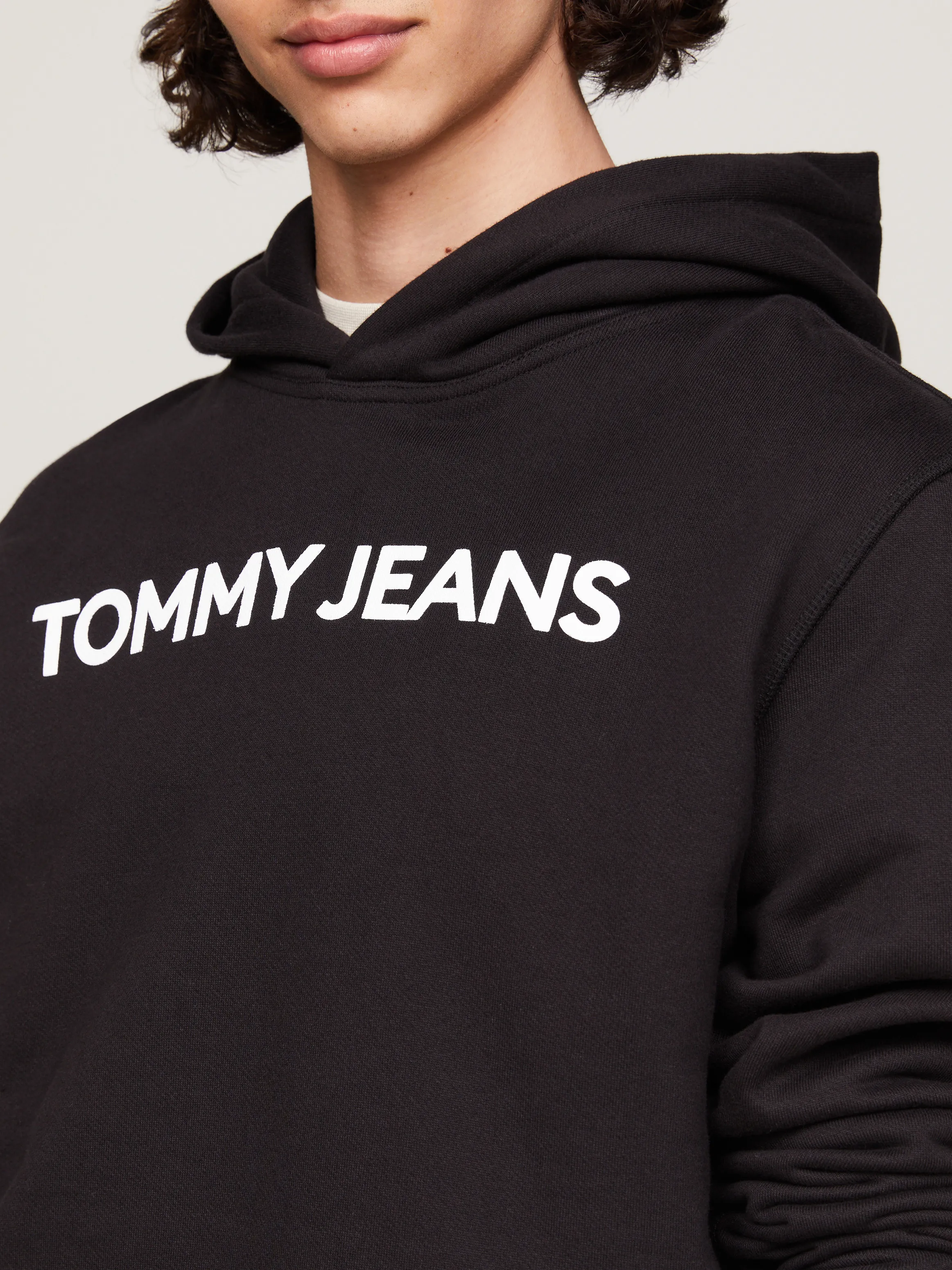 Classics Logo Fleece Hoodie | Sweatshirts & Hoodies | Tommy Jeans