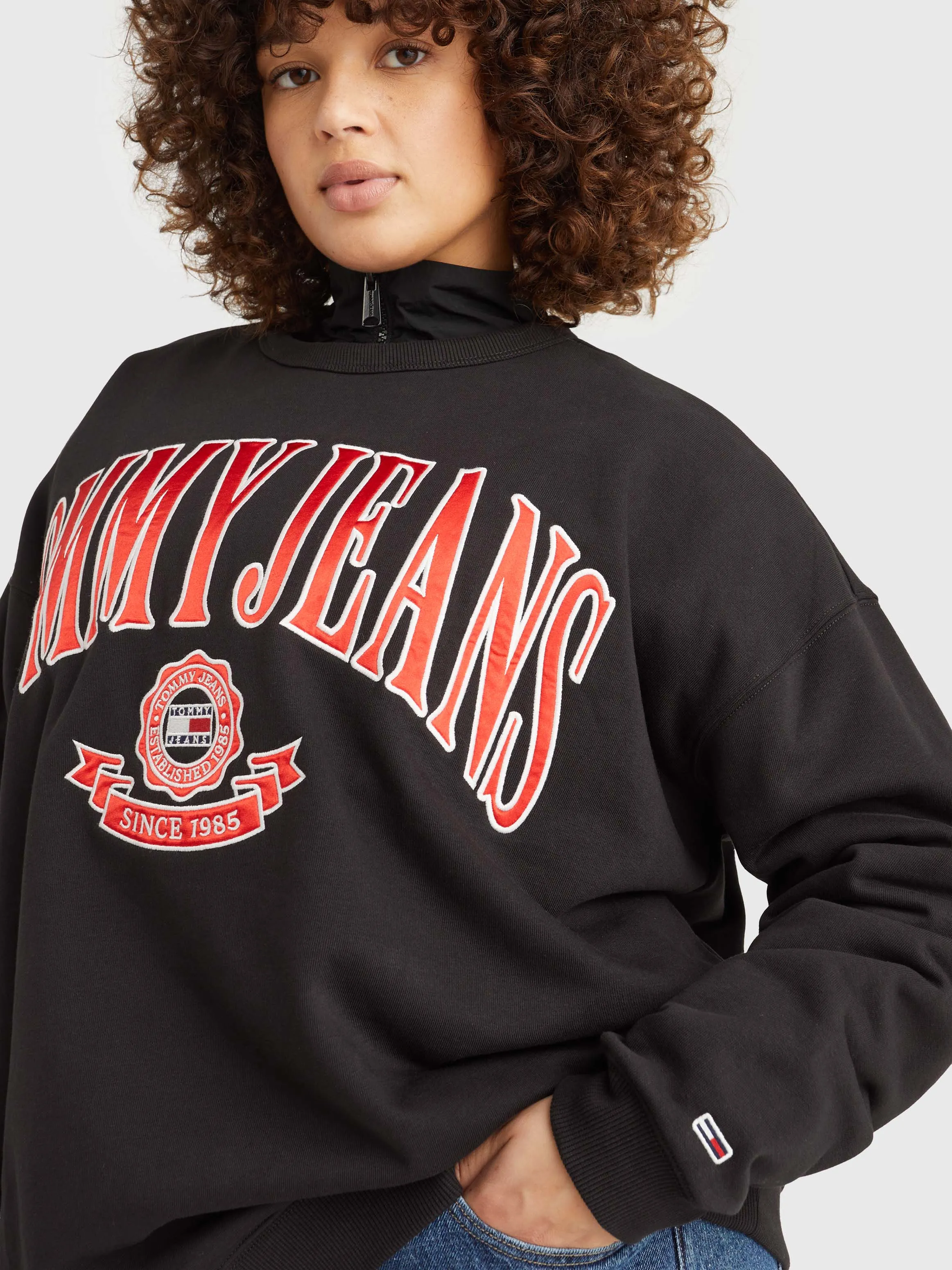 Curve Prep Oversized Sweatshirt | Sweatshirts & Hoodies | Tommy Jeans