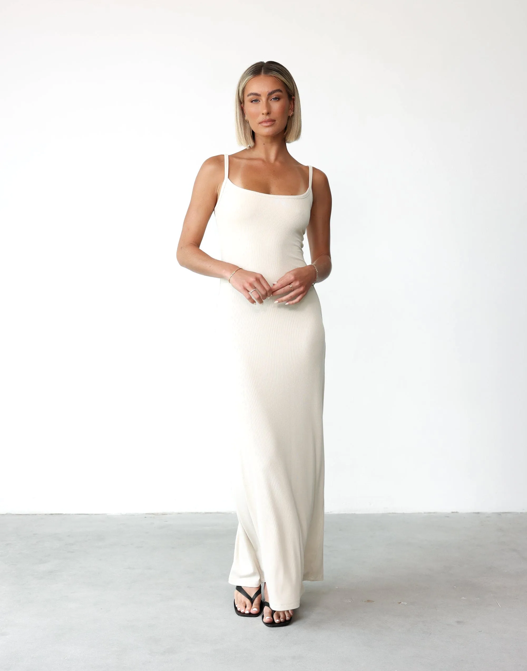 Helia Maxi Dress (Oat)