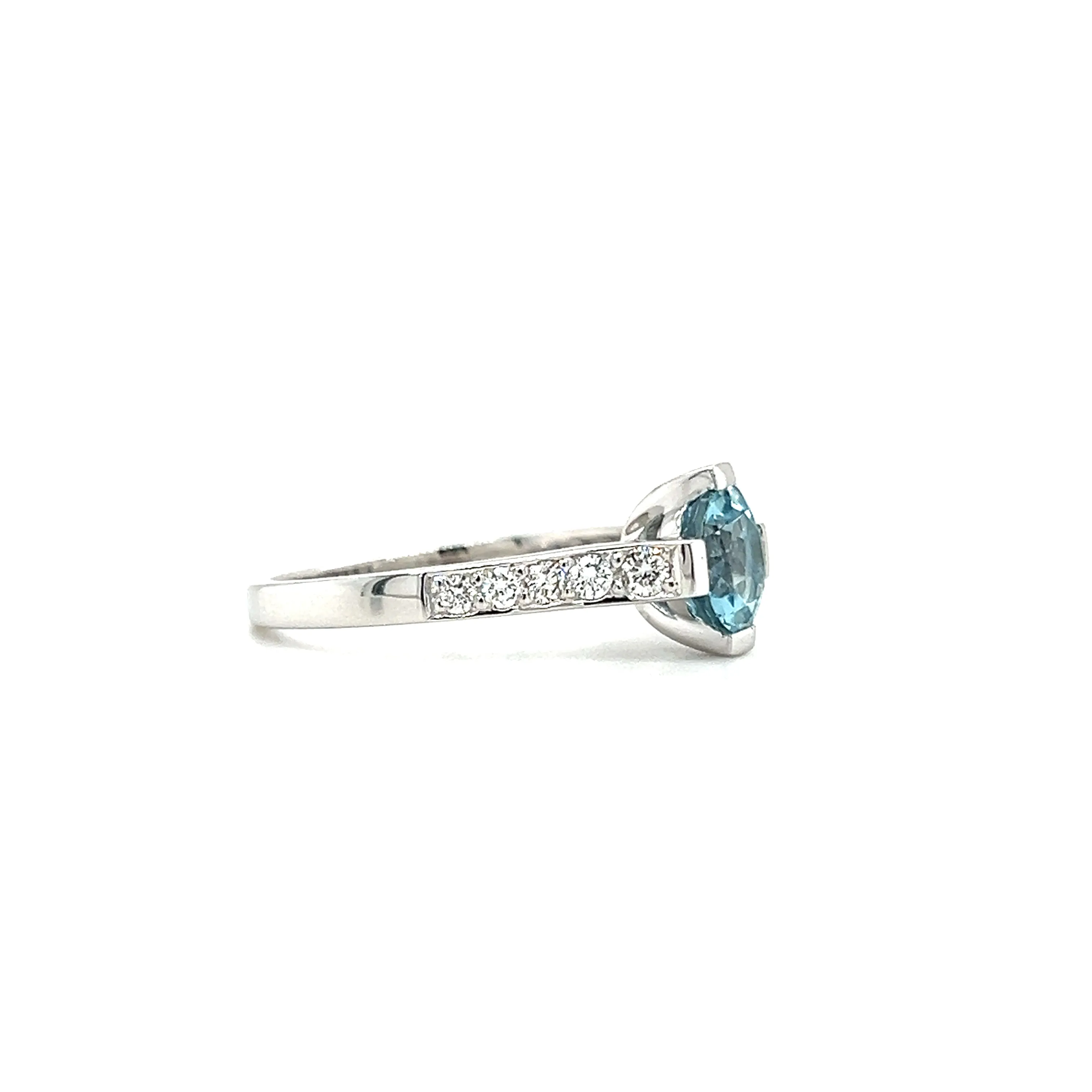 Round Aquamarine Ring with 0.28ctw of Diamonds in 14K White Gold