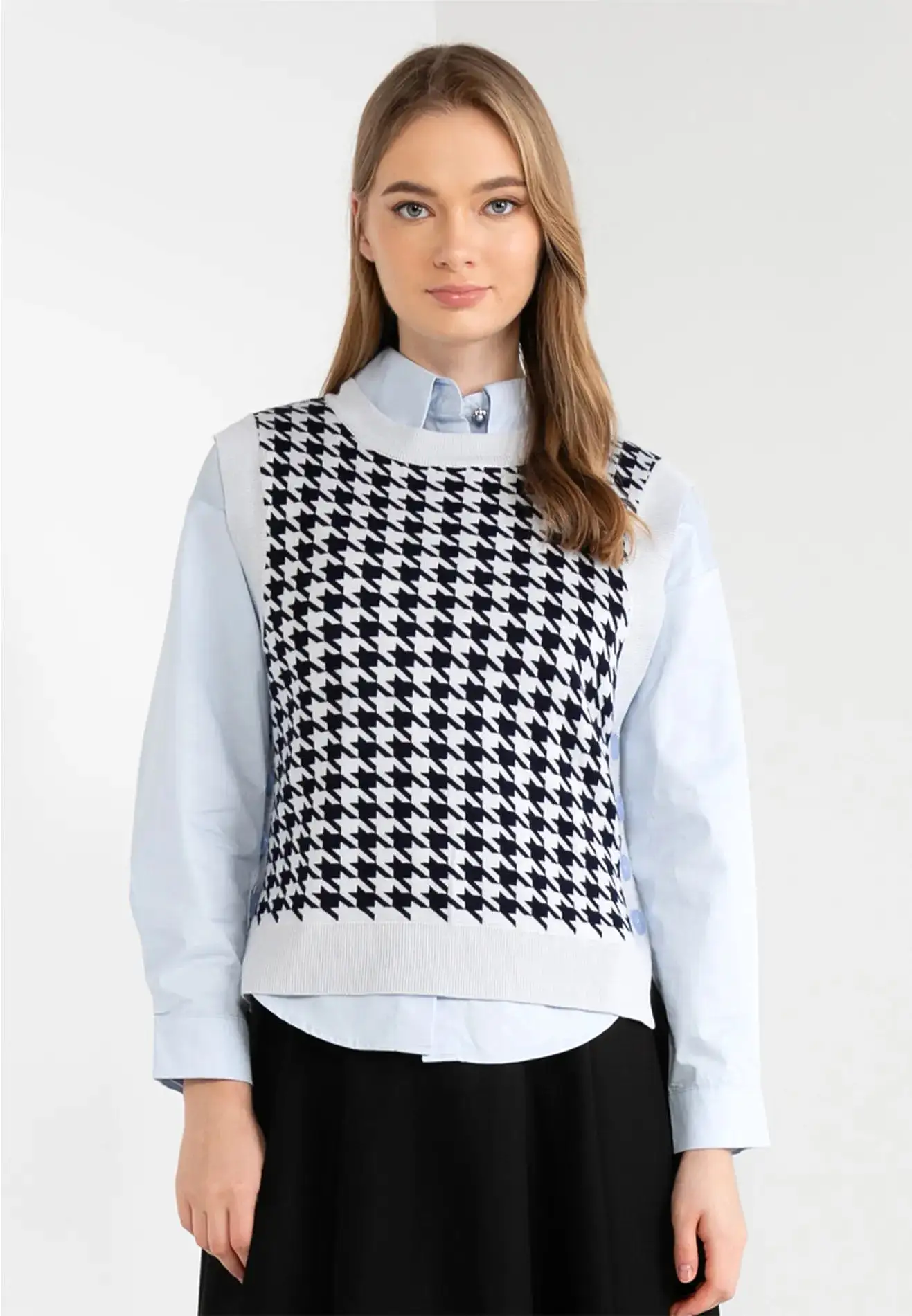 Side Button Details Houndstooth Knit Vest