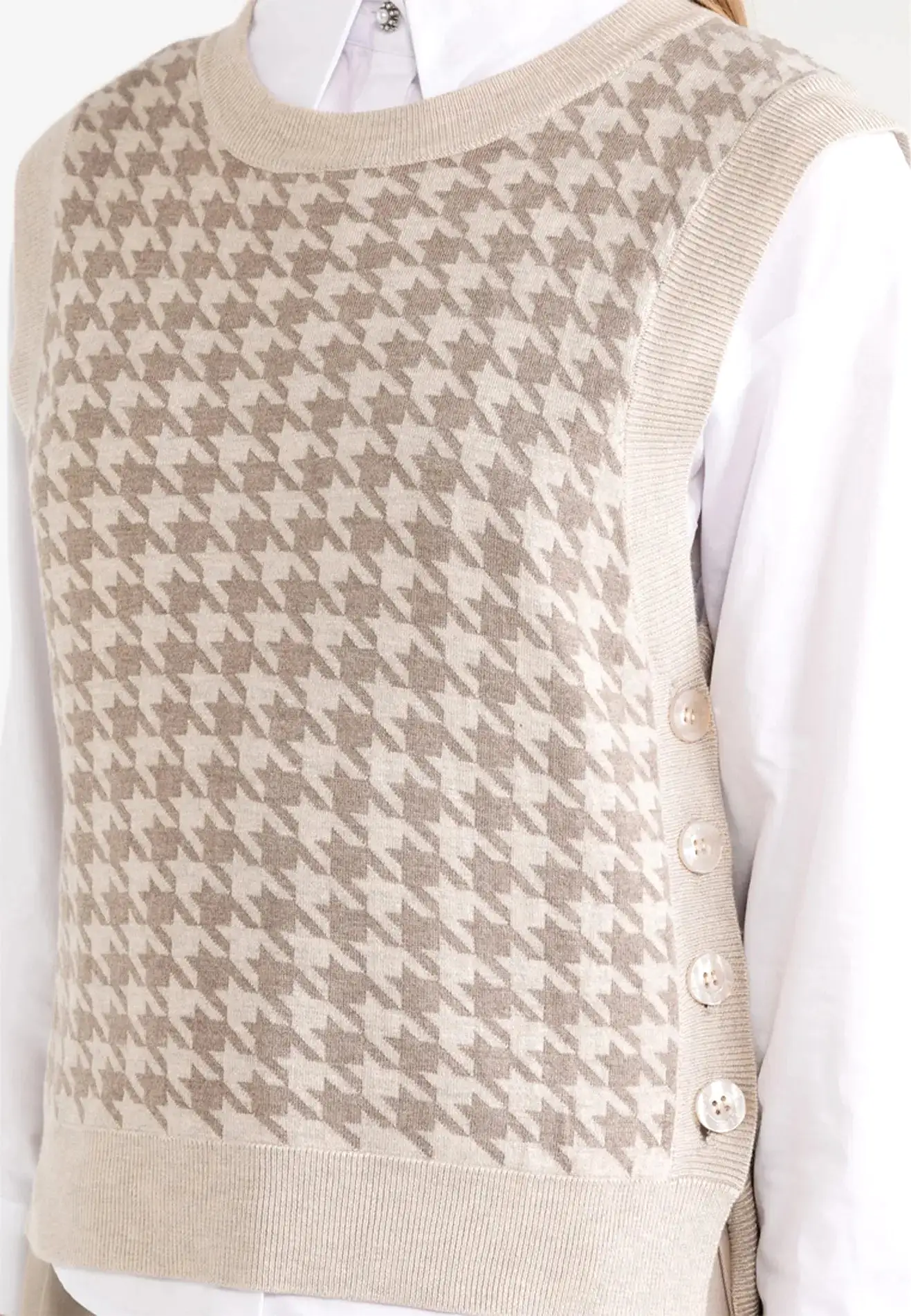 Side Button Details Houndstooth Knit Vest